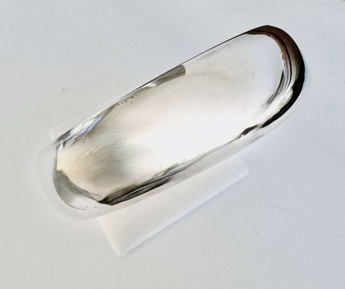 ITALIAN 18 mm SOLID POLISHED 925 STERLING SILVER WIDE BANGLE, SUBTLY CONVEX CURVED. 26g