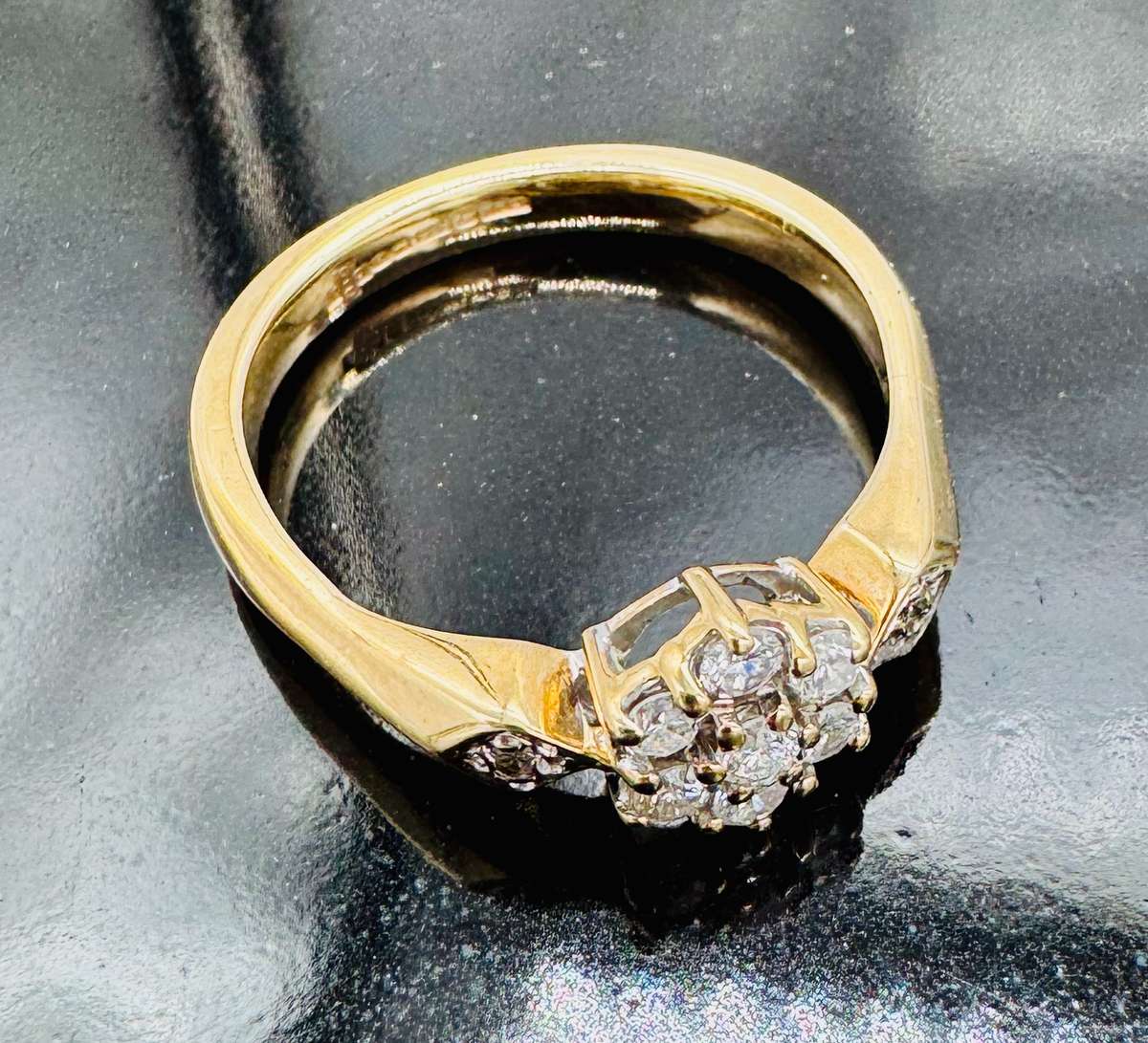 ENGLISH COLLECTABLE MILLENNIUM HALLMARK 9CT YELLOW GOLD DIAMOND RING