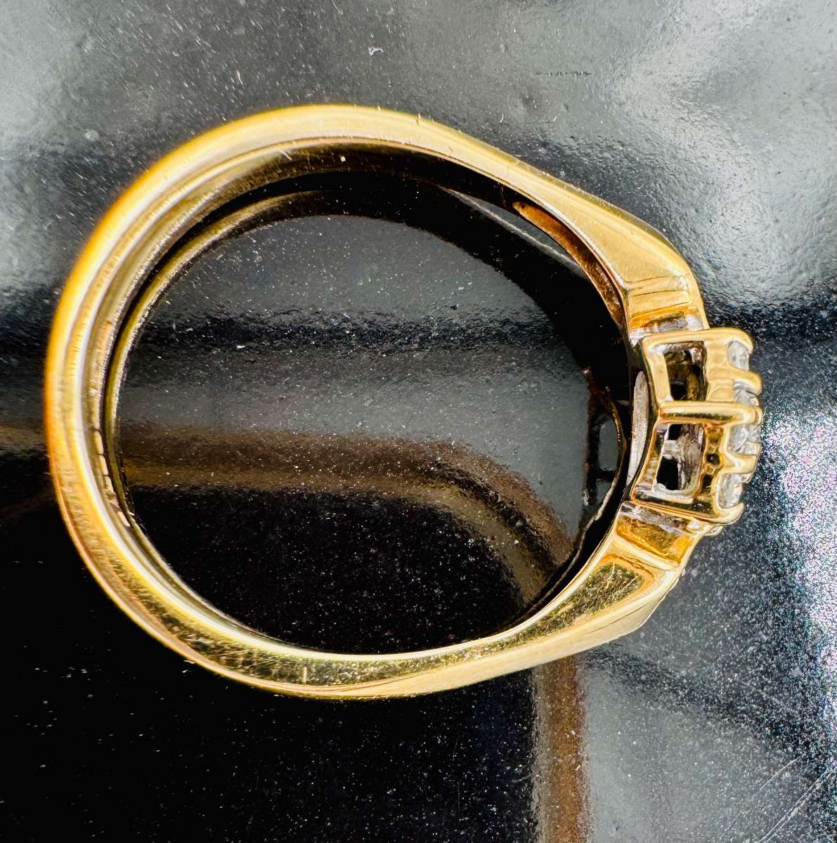 ENGLISH COLLECTABLE MILLENNIUM HALLMARK 9CT YELLOW GOLD DIAMOND RING