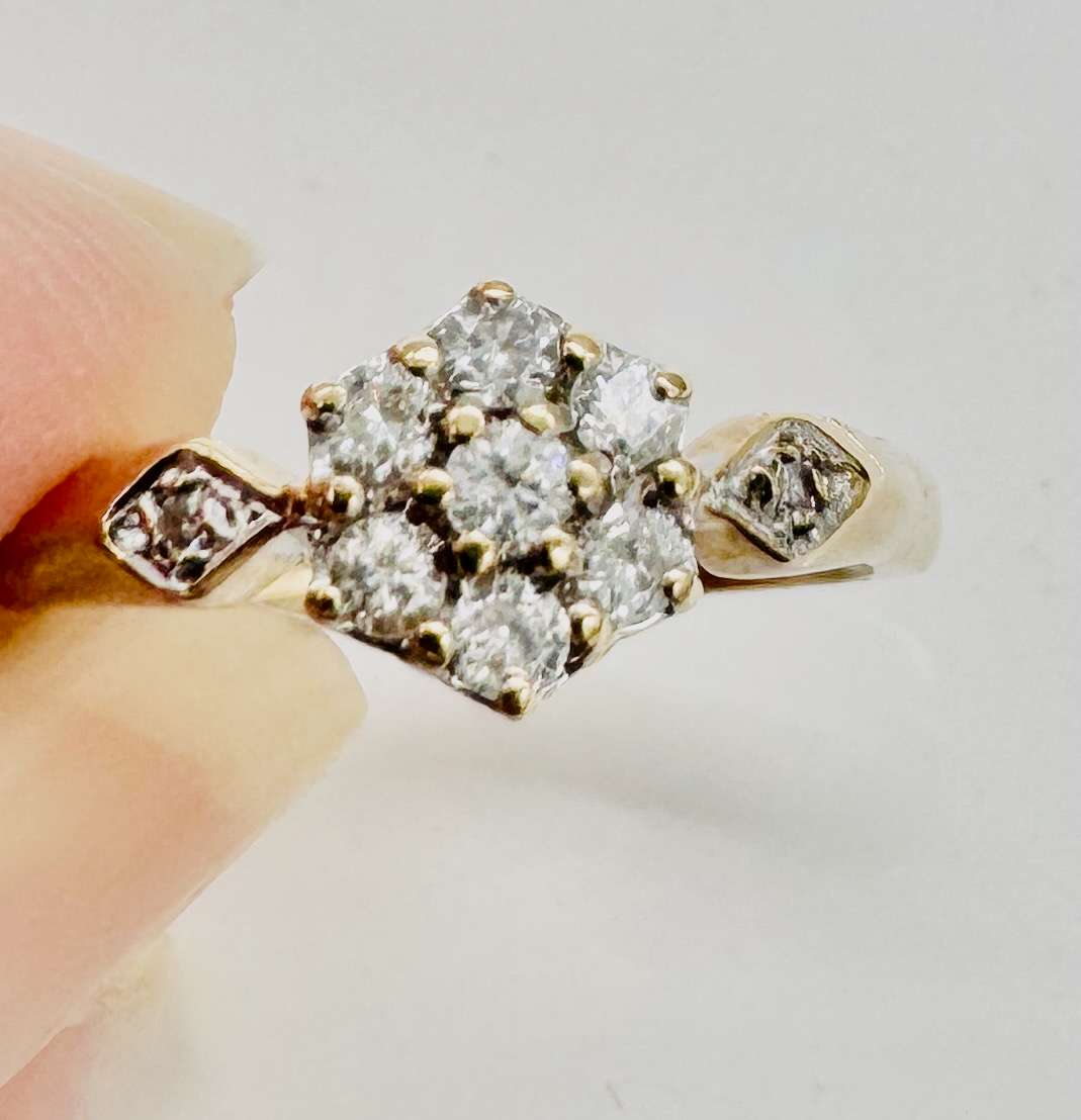 ENGLISH COLLECTABLE MILLENNIUM HALLMARK 9CT YELLOW GOLD DIAMOND RING