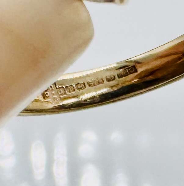 ENGLISH COLLECTABLE MILLENNIUM HALLMARK 9CT YELLOW GOLD DIAMOND RING