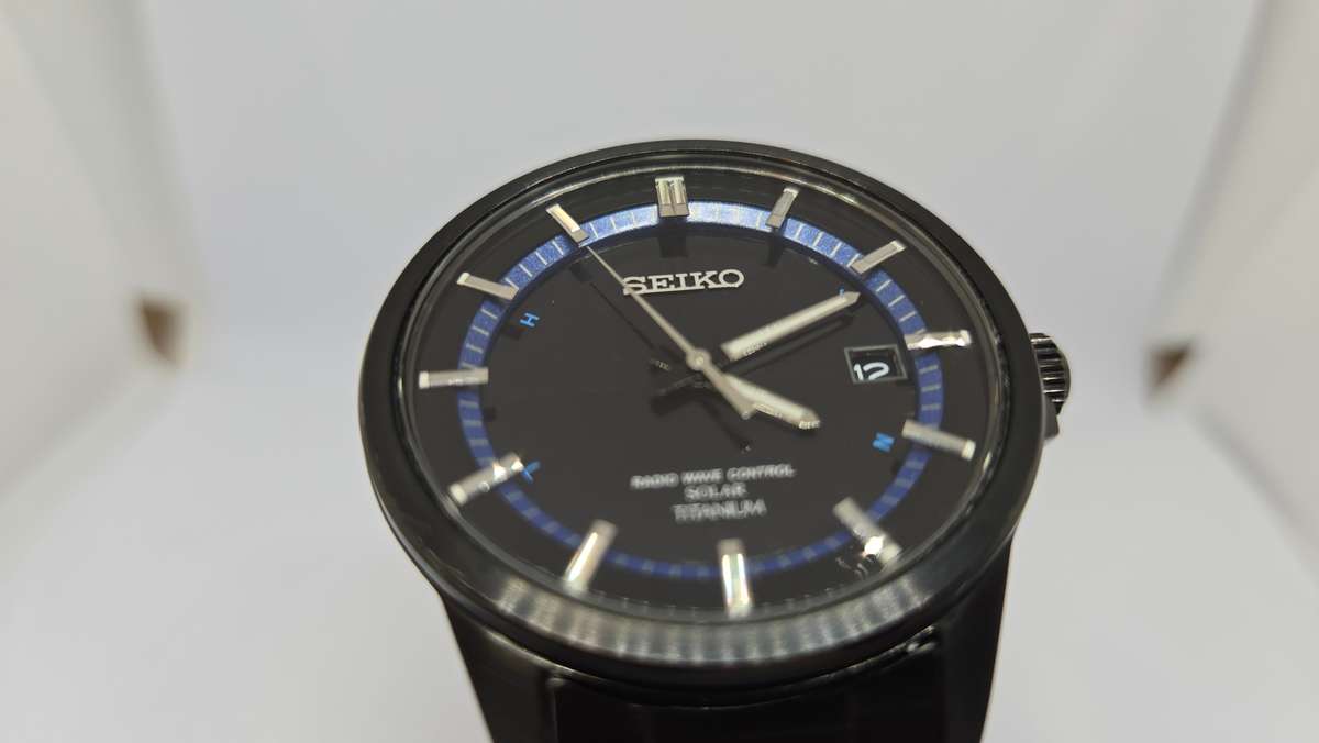 Men's Black Seiko Titanium Solar Watch (Japanese Import)