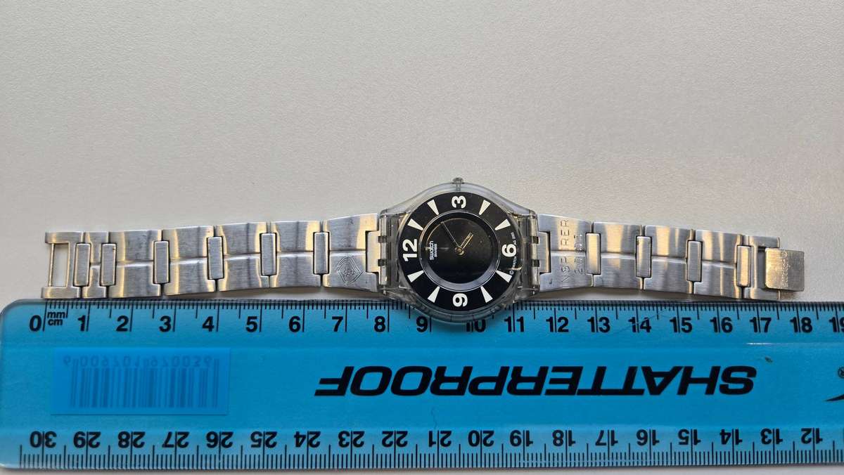 Swatch Skin Ultra thin quartz watch (Unisex)