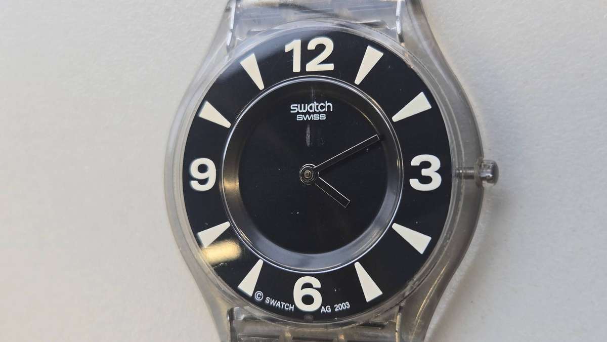 Swatch Skin Ultra thin quartz watch (Unisex)