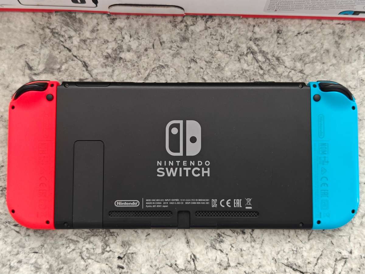Nintendo Switch V2 Neon Blue/Neon Red Console Boxed Great Condition!