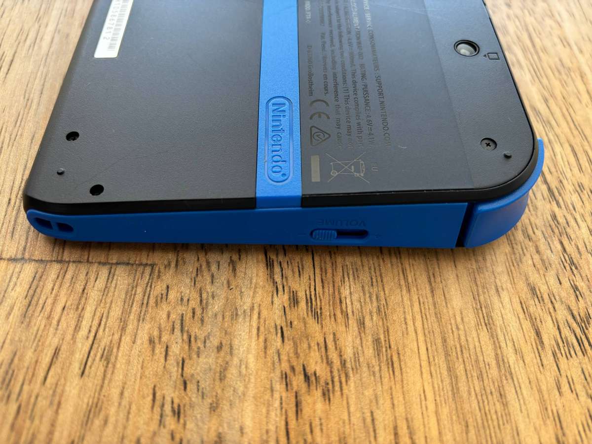 Nintendo 2DS Handheld With Charger & Preinstalled With Pokemon Games