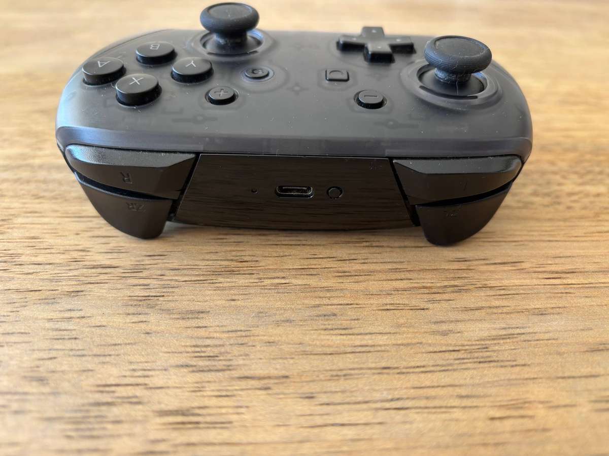 Nintendo Switch Pro Controller Great Condition!