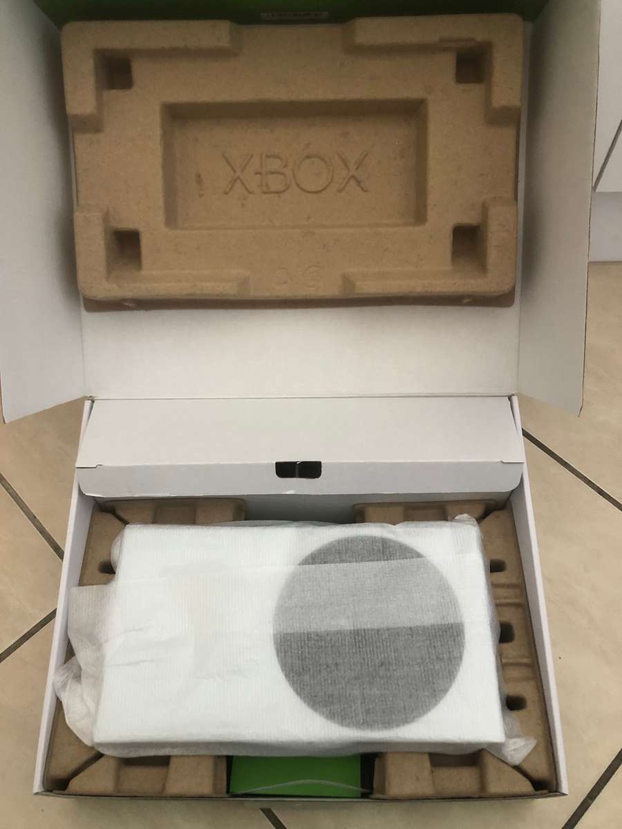 Xbox Series S 512GB Console Boxed In Great Condition! (See Pics)