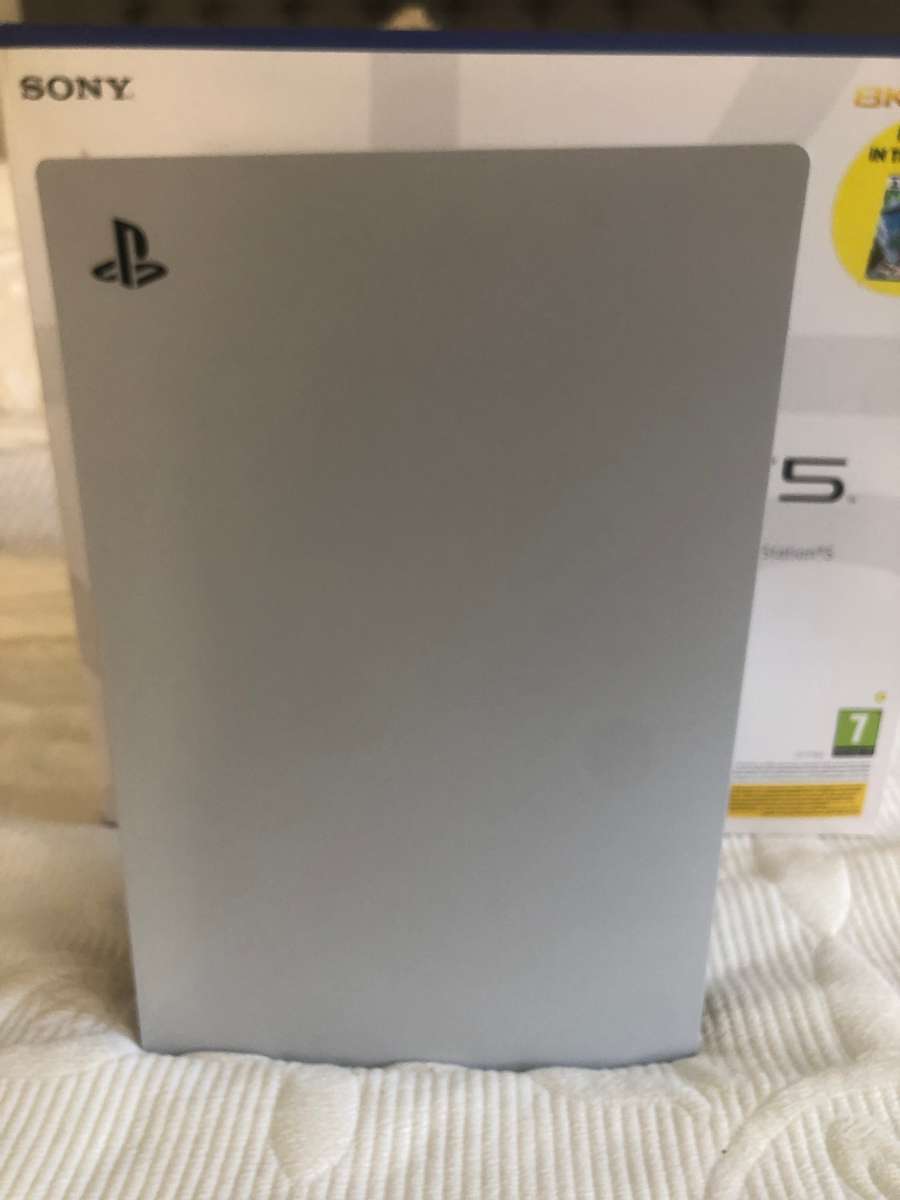 Playstation 5 Disc Edition Boxed With Horizon Forbidden West Great Condition!