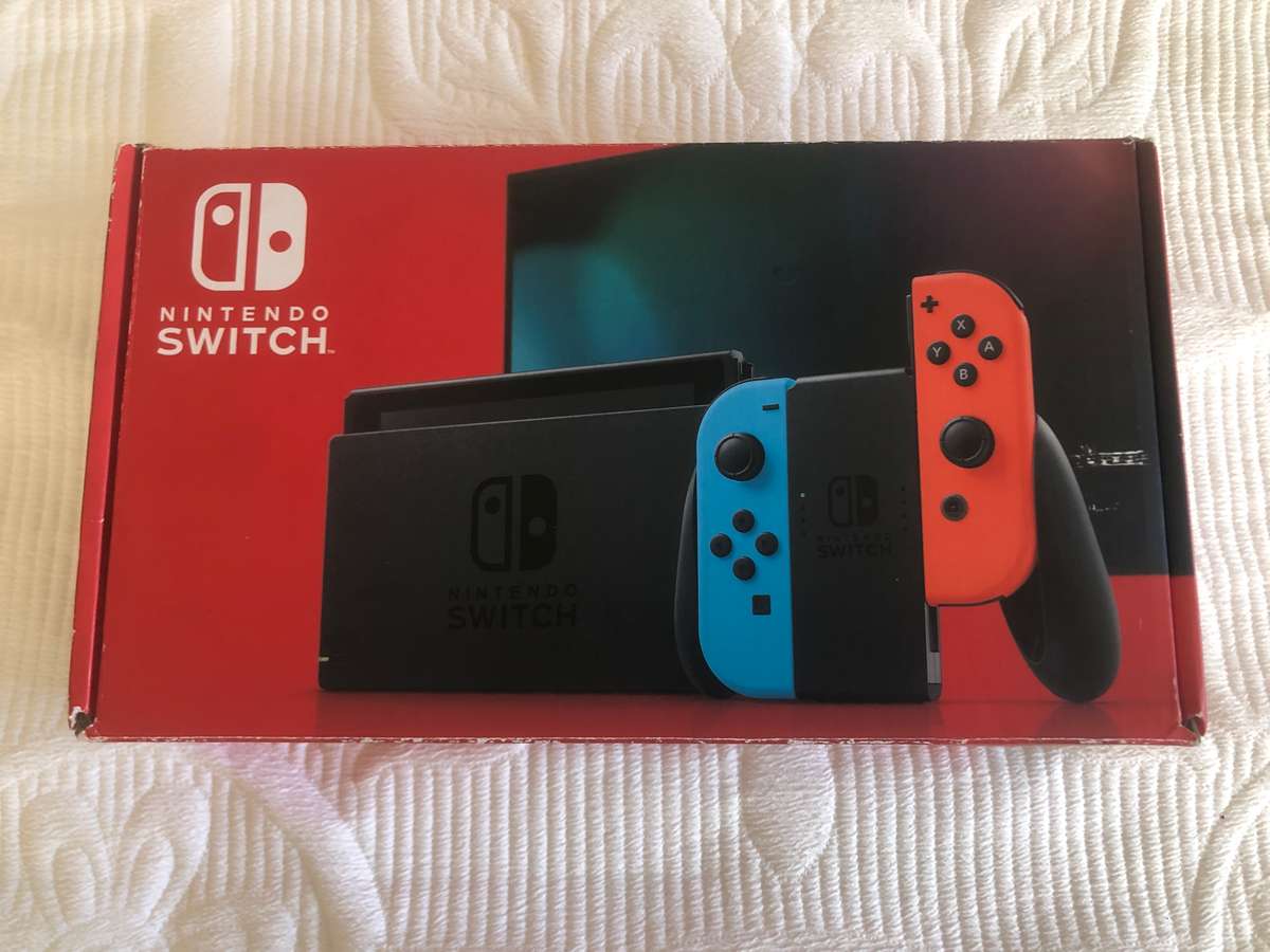 Nintendo Switch V2 Neon Blue/Neon Red Console Boxed Great Condition!