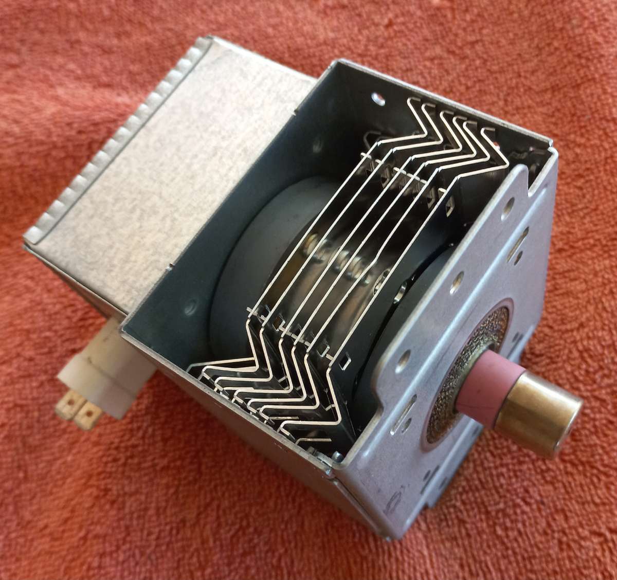 Lg microwave oven magnetron 2M214 850w - see description for models to fit