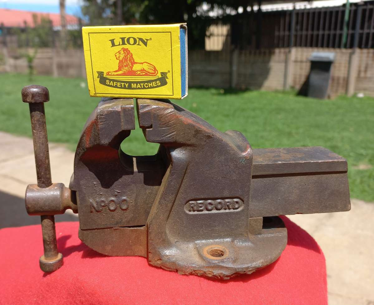 Small Record No0 vice - Made in England 1909 - 2000 by Record Tools Sheffield