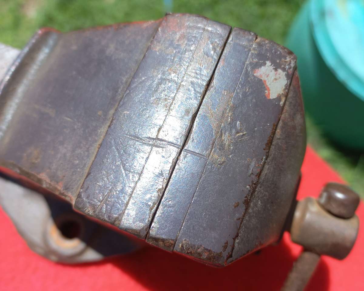 Small Record No0 vice - Made in England 1909 - 2000 by Record Tools Sheffield