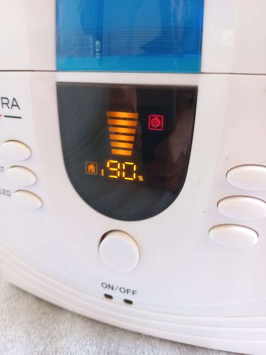 Elektra Heath+ 8074 Ultrasonic Cool/Warm Steam Humidifier (put moisture in the air)
