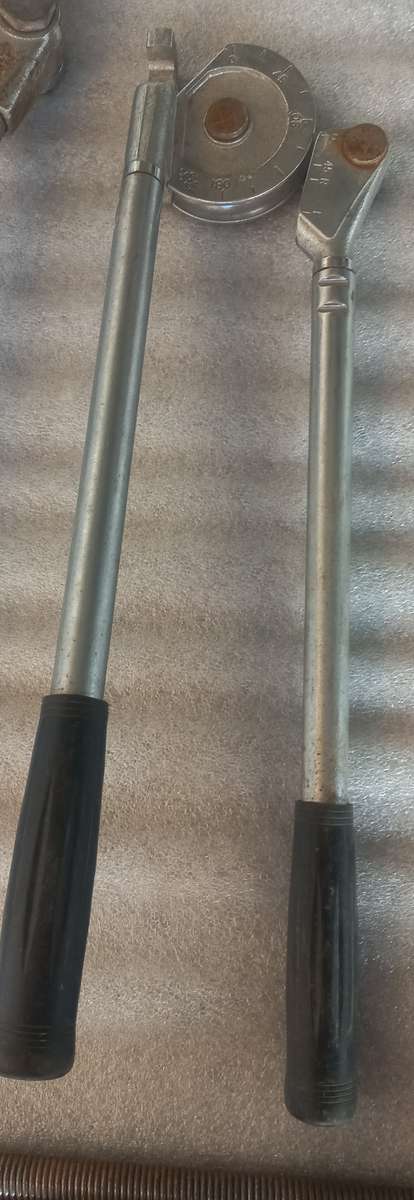 Lot of 4x tube/pipe benders for soft drawn copper & aluminum pipes with bending springs