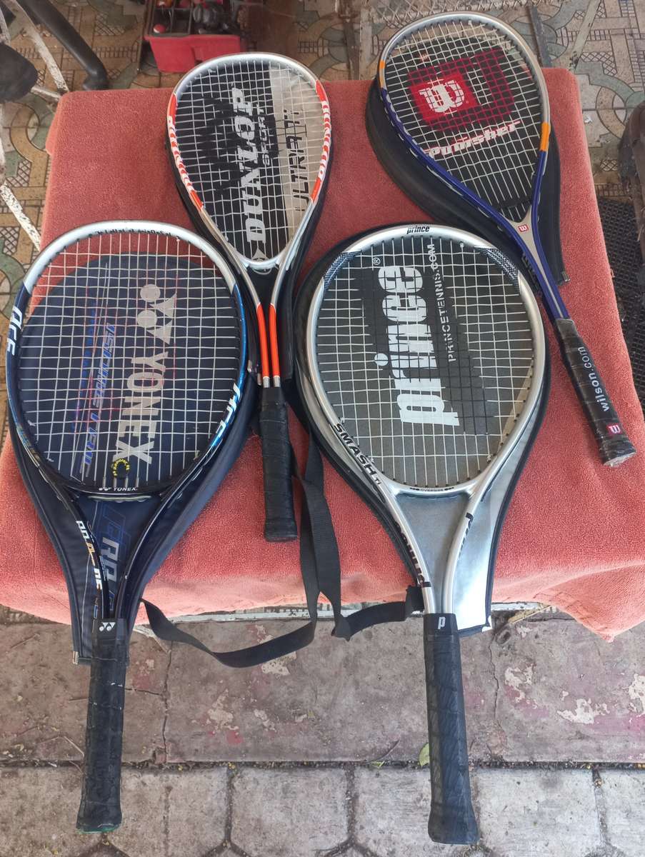 Lot of tennis & squash rackets - 1 bid for all - see photos