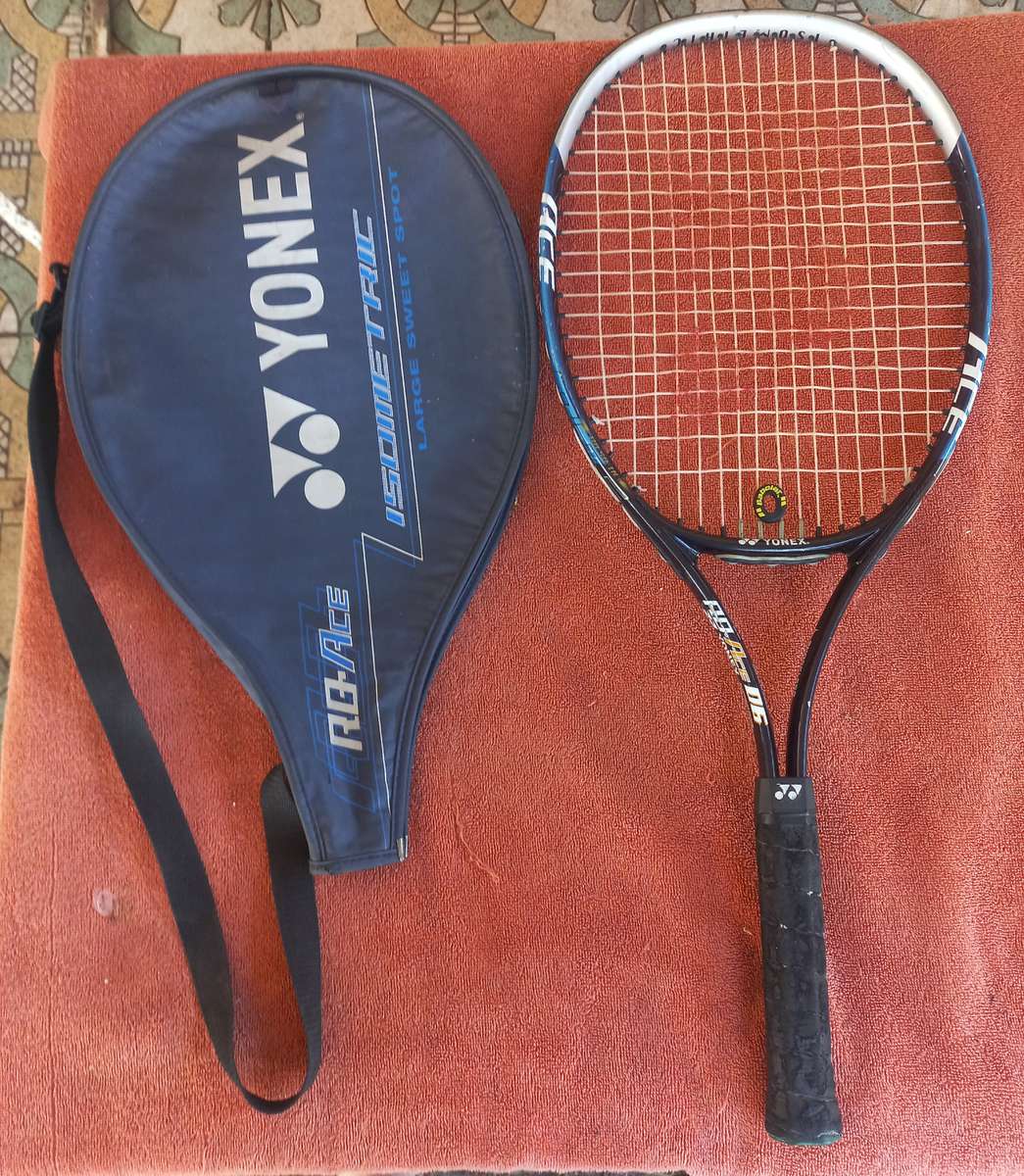 Lot of tennis & squash rackets - 1 bid for all - see photos