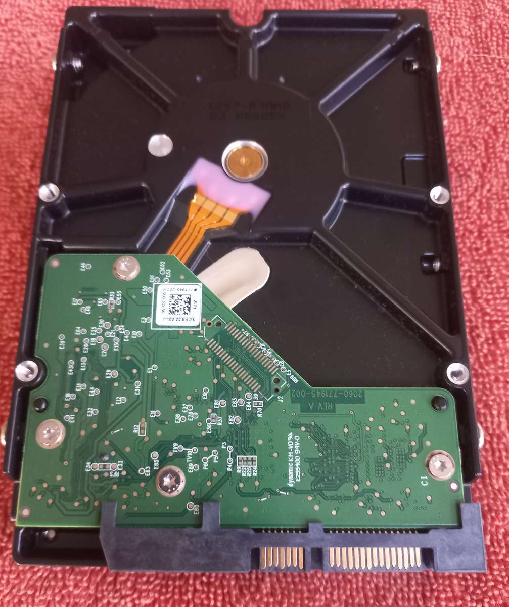 2tb (2000gig) 3.5" sata hard drive - 100% heath & Performance -no bad sectors