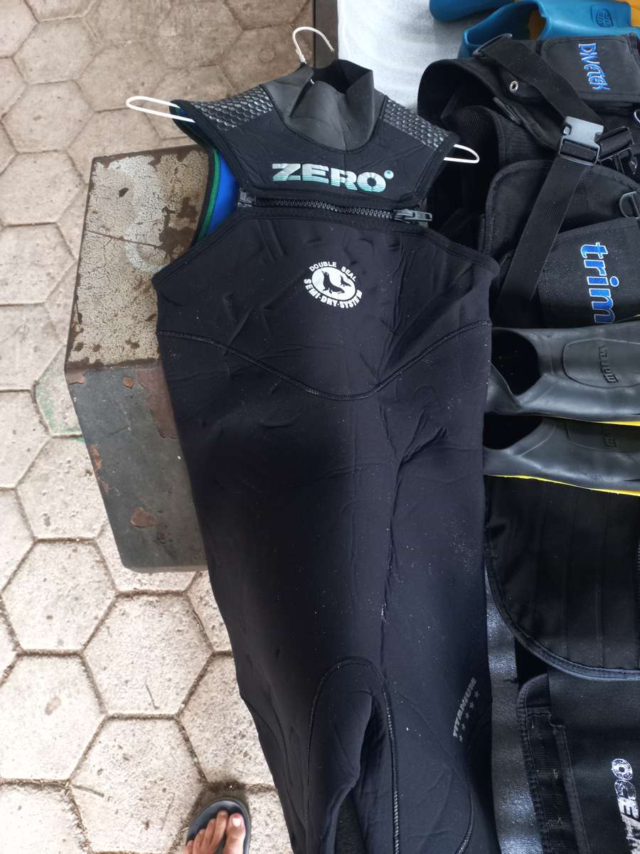 Lot dive gear - see description & photos