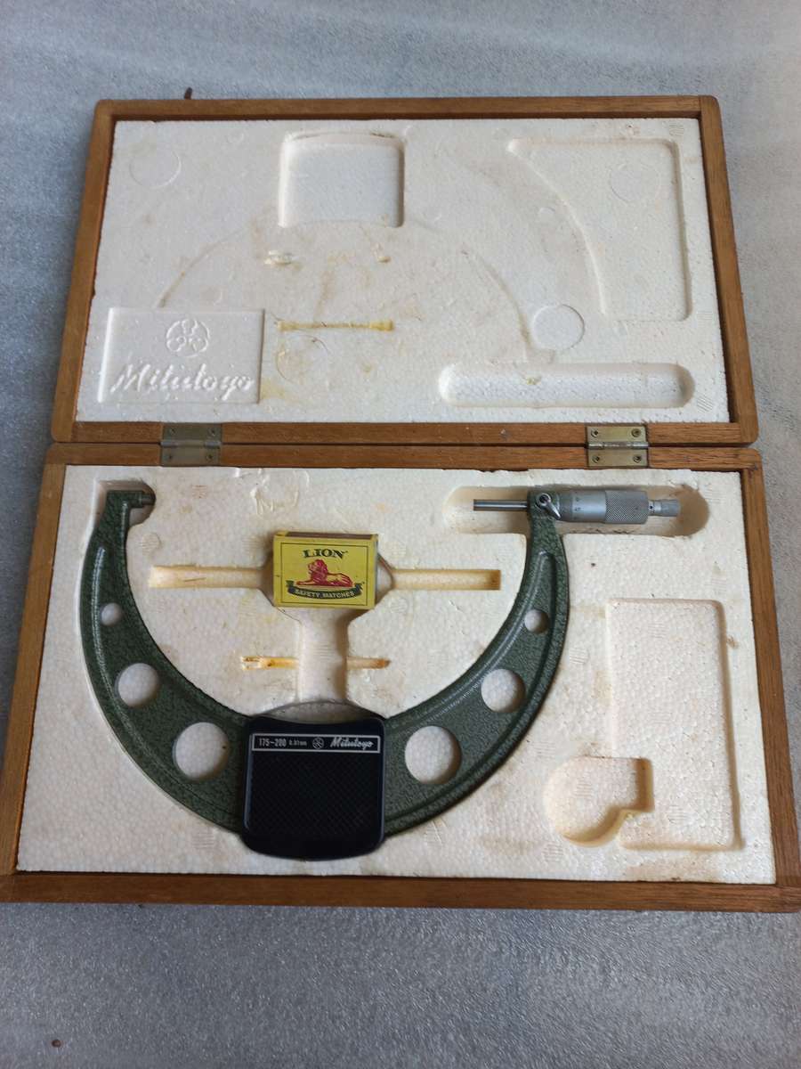 Micrometer 175mm to 200mm, 0.01mm accuracy - Mitutoyo