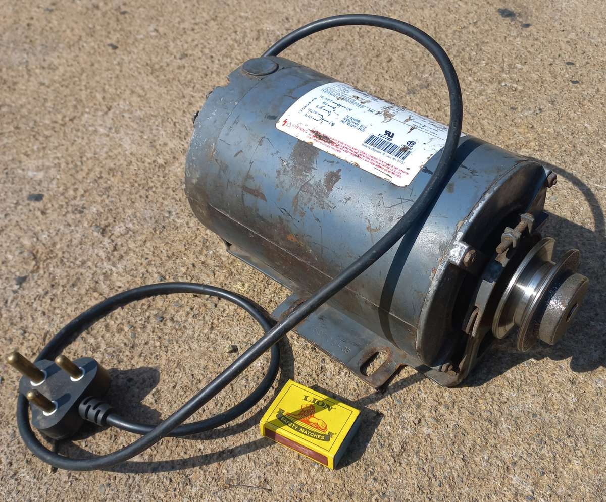 Working order - 220v, 0.20kw, 1/4hp, 1425rpm, foward & reverse  electric motor