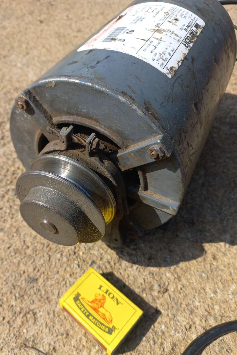 Working order - 220v, 0.20kw, 1/4hp, 1425rpm, foward & reverse  electric motor