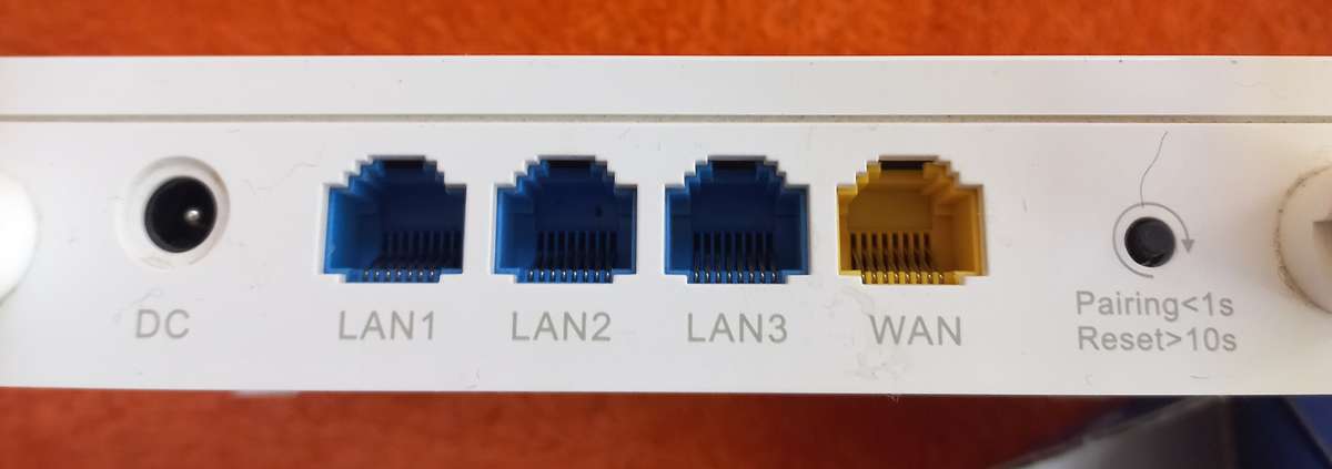 Ubiquiti 5GHz AirMAX LiteBeam AC CPE & Duel band wifi access point