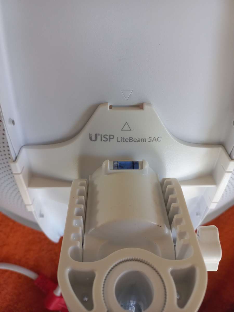 Ubiquiti 5GHz AirMAX LiteBeam AC CPE & Duel band wifi access point