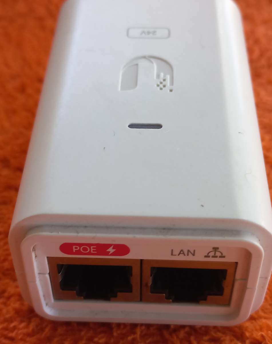 Ubiquiti 5GHz AirMAX LiteBeam AC CPE & Duel band wifi access point