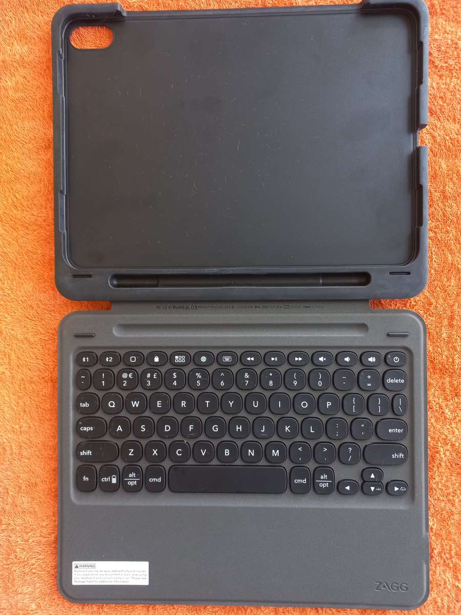 ZAGG slim book go Ultra-slim Bluetooth keyboard & Detachable case for iPad Pro 11-inch