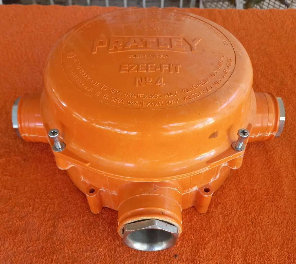 Pratley Ezee-Fit 3way cable box Min outer cable diameter of 26.4mm & max 34.7mm