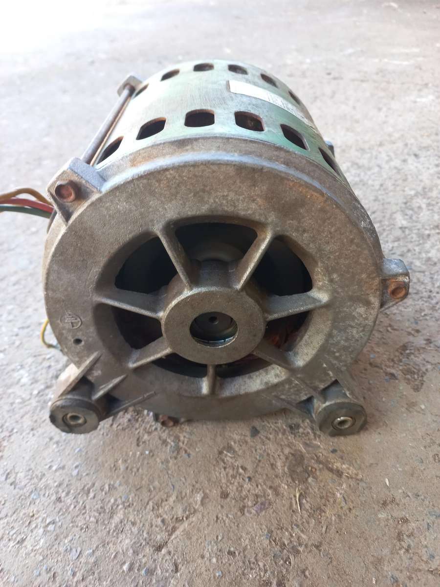 Electric motor 220v - 2 speed, foward & reverse capable - working order - see description & photos