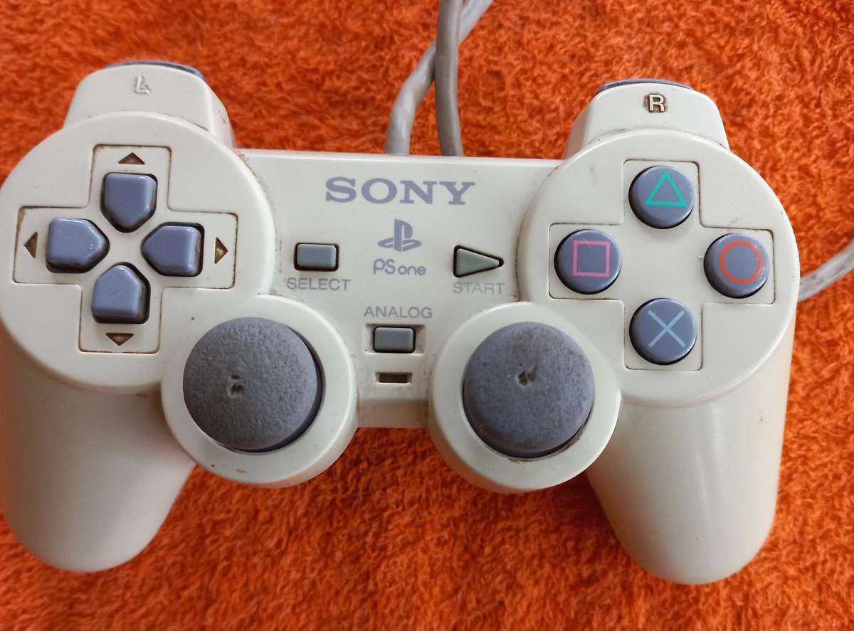 Original Sony Playstation 1 controller PS1