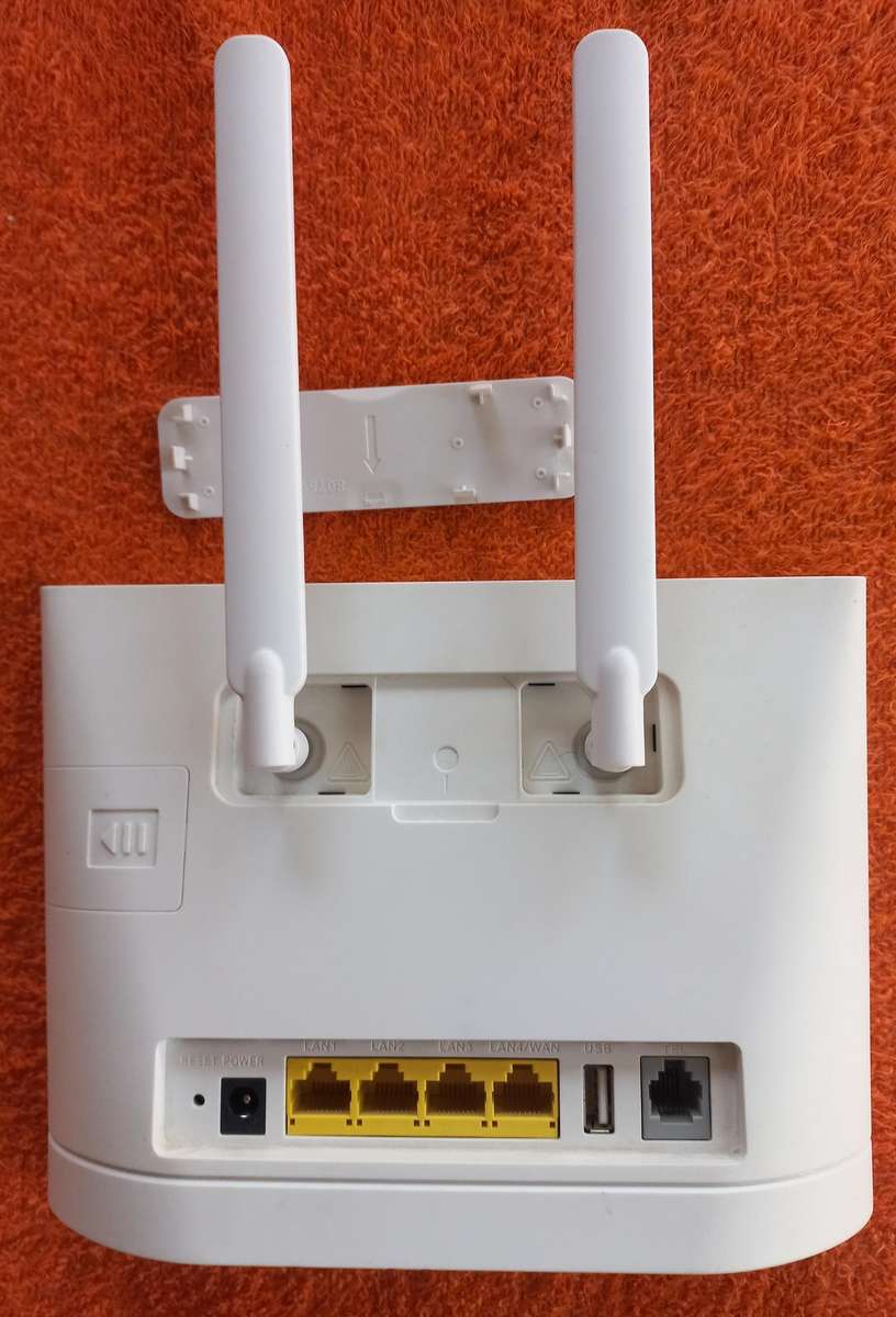 HUAWEI B315S-936 4G LTE Modem/Wifi Router - Sim - OPEN TO ALL CELL NETWORKS