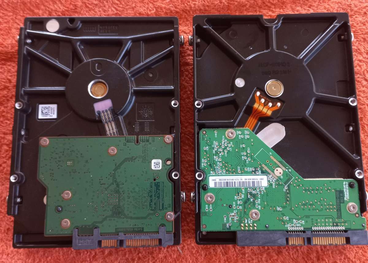 2x SATA 3.5'' hardrive lot - 2tb & 500gig