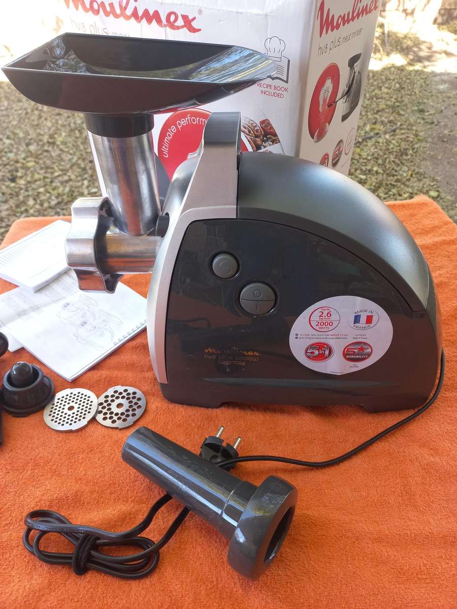 Moulinex Meat Mincer Hv8 - 2000W, 2.6 Kg/Min - ME682832