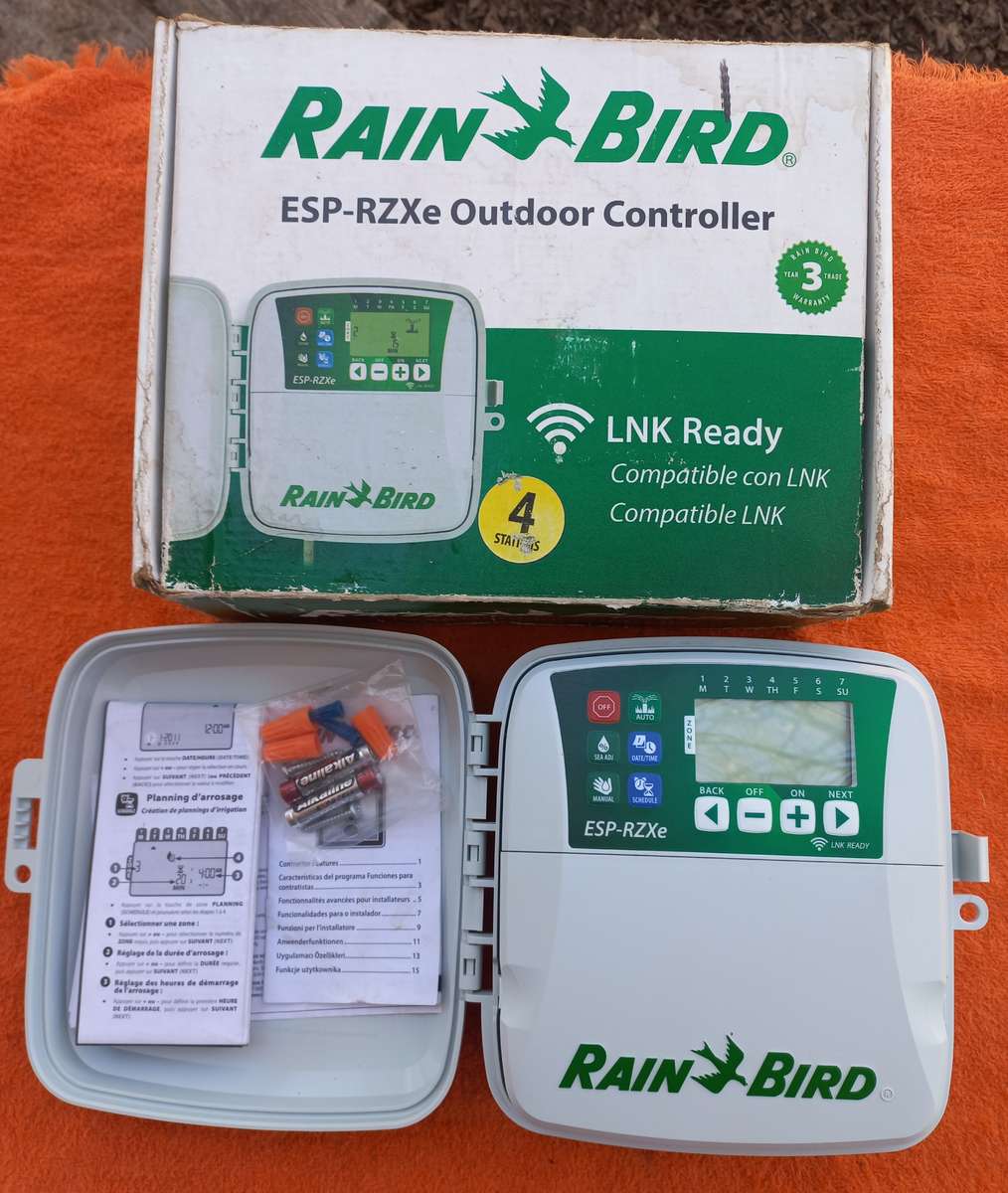 Irigation watering controller - Rain Bird 4 station outdoor controller (Box damage/Display stock)
