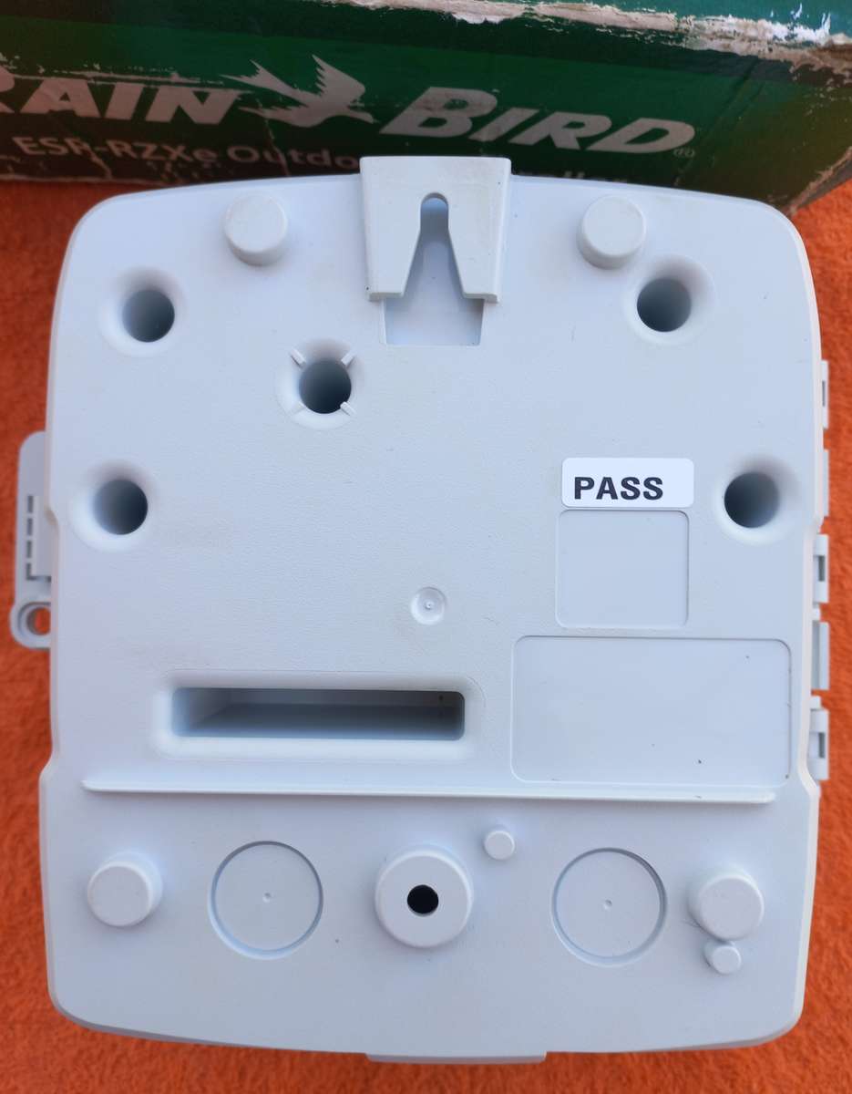Irigation watering controller - Rain Bird 4 station outdoor controller (Box damage/Display stock)