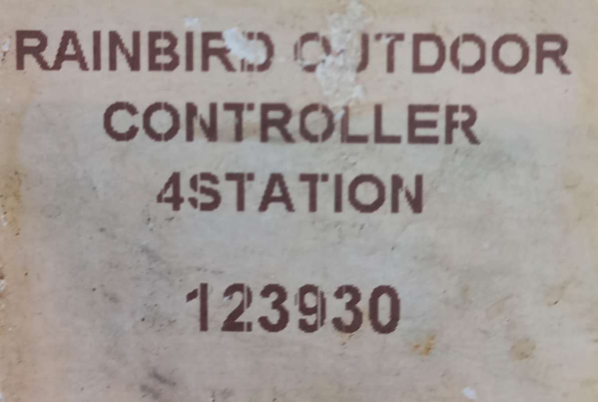 Irigation watering controller - Rain Bird 4 station outdoor controller (Box damage/Display stock)