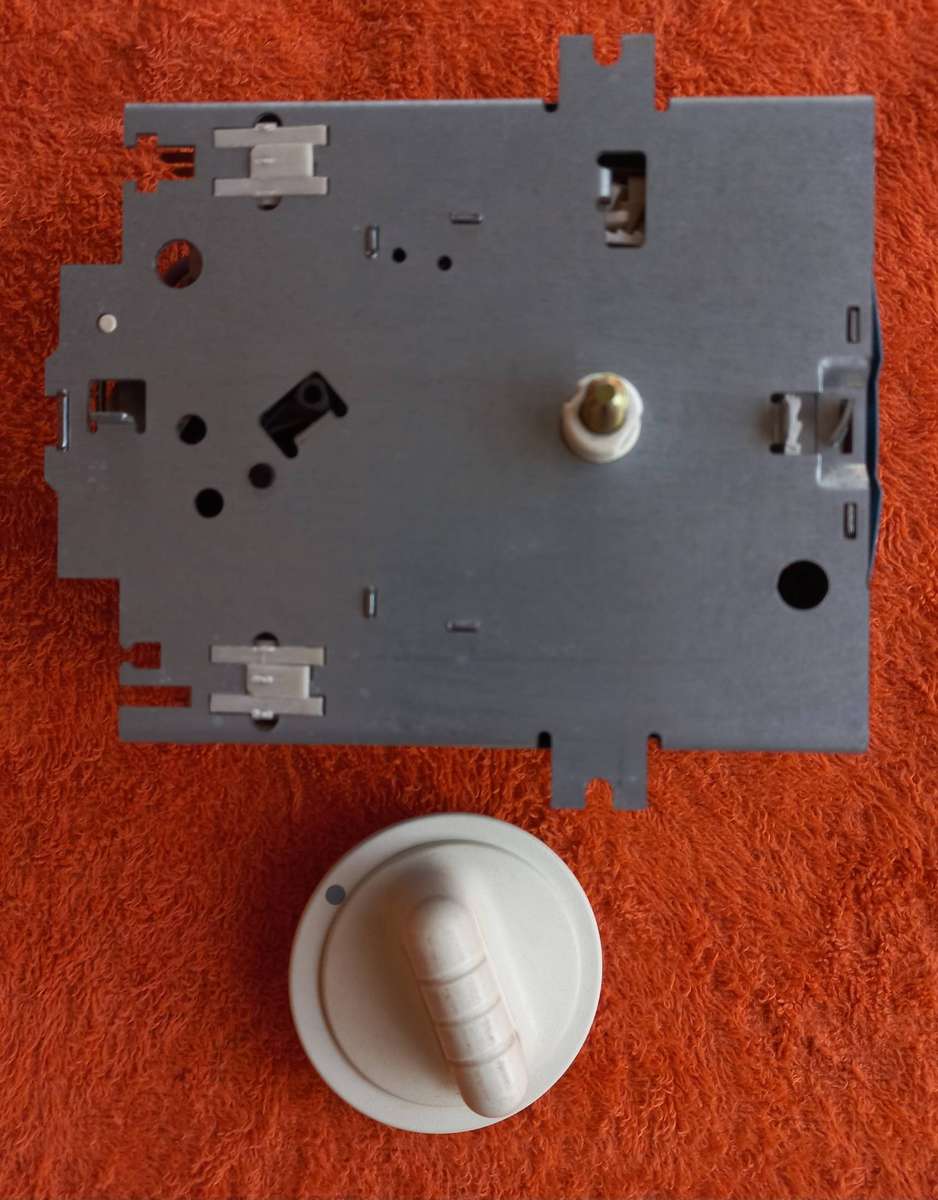 Speed Queen Washing Machine Timer & knob- RSPC no.: 37995 , Fits models: RWM274 & LWS11A