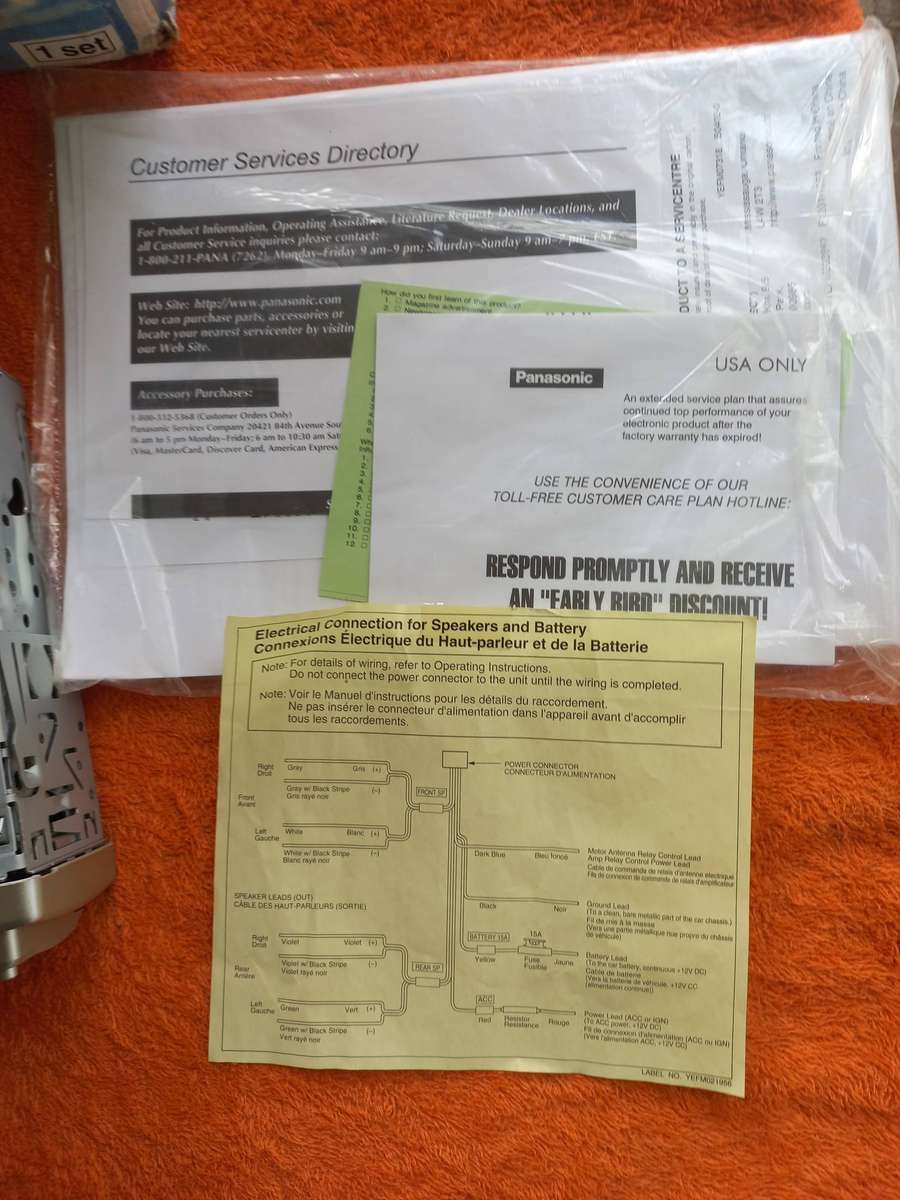 Panasonic CQ-DF402U flip down face cd player