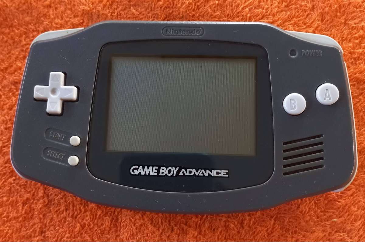 Nintendo Game Boy Advance Console, Carry Bag & 12 Games AGB-001