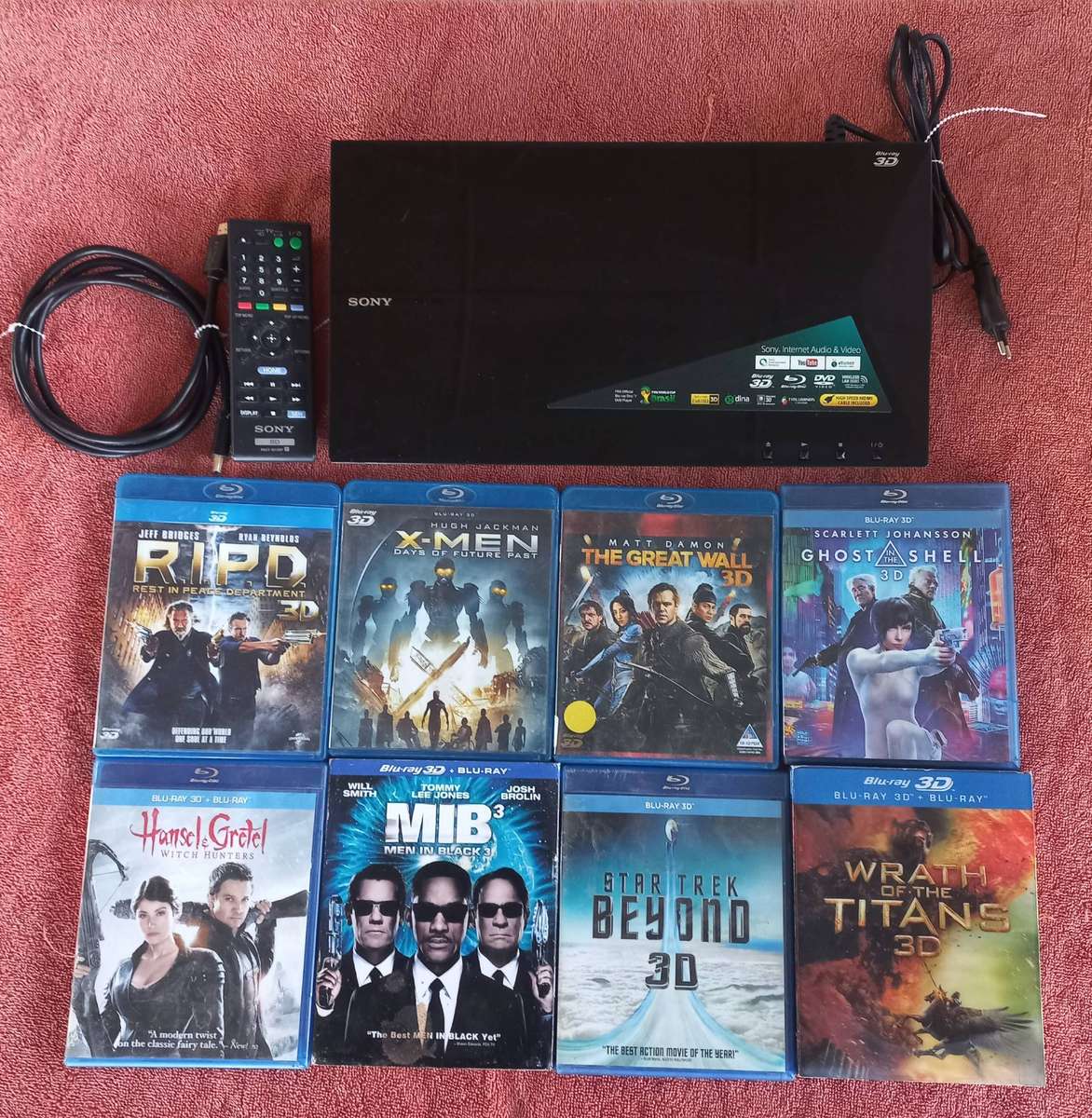 Sony 3D Blu-ray Player with 8 movies, BDP-S4100