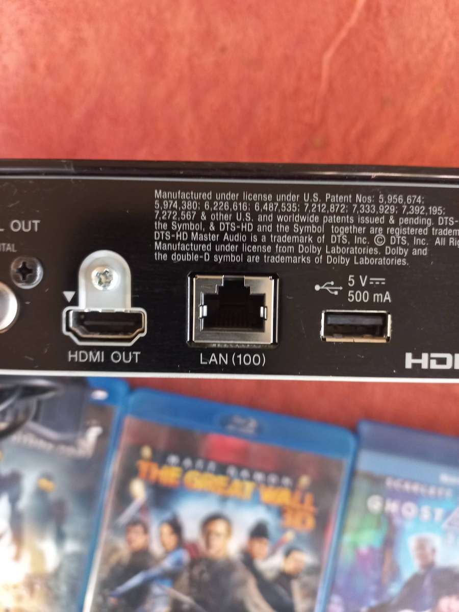 Sony 3D Blu-ray Player with 8 movies, BDP-S4100