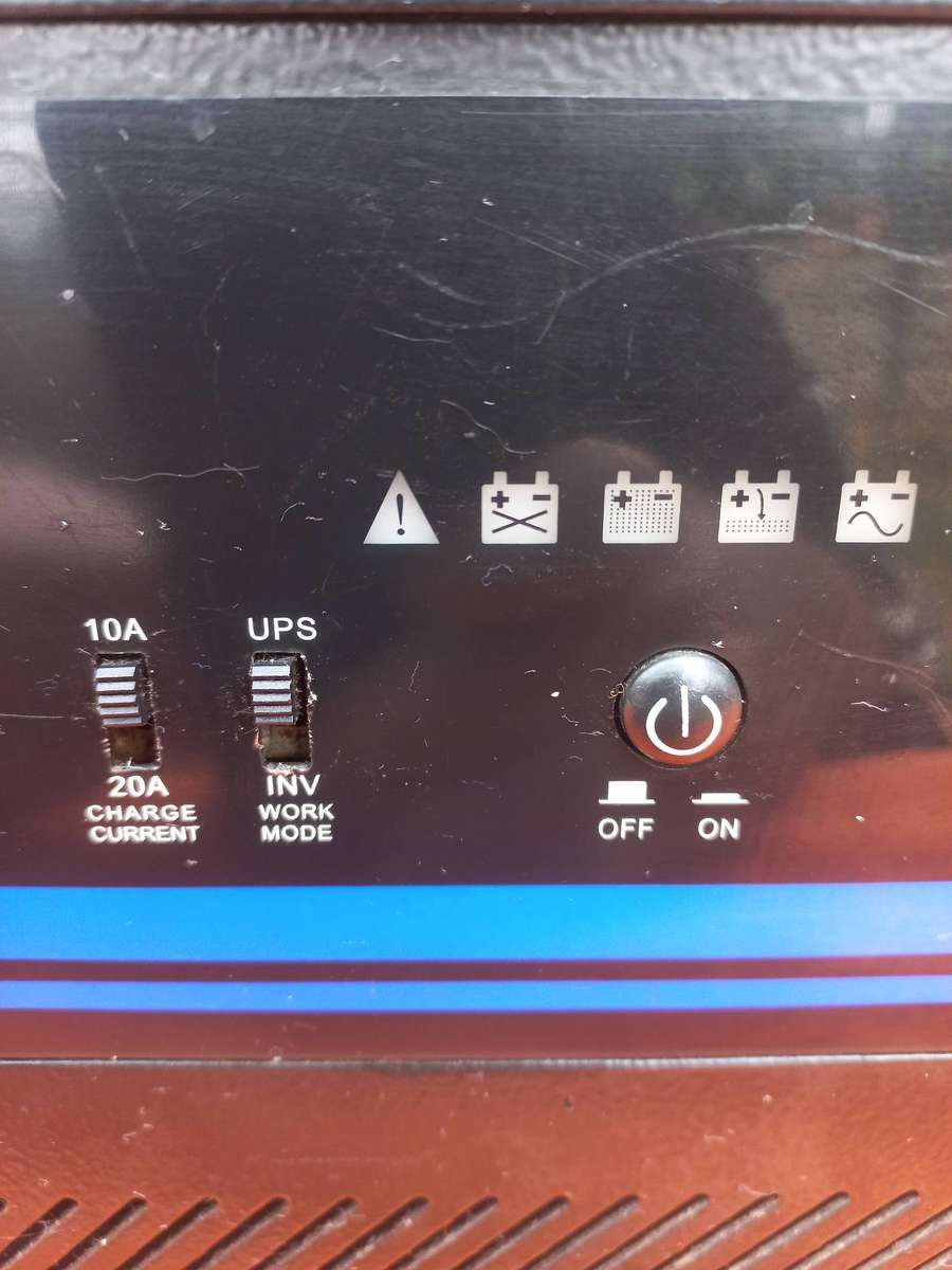 PSS SOHO1000 800w ups/inverter with charger -  24dcv system - see description & photos for more info