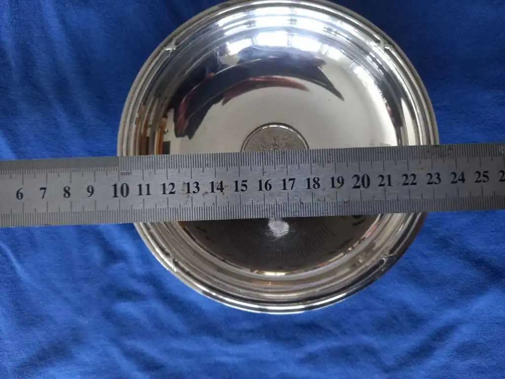 S.A. Mint Fine 99.9% Silver Dish 195.5 grms with R1 Coin Insert 1977 12gram  Total 207.5 grms