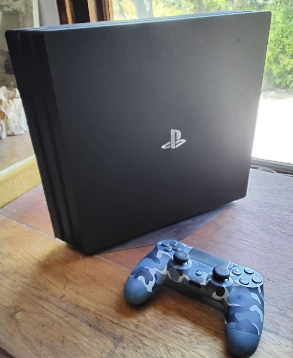 PS4 Pro 1TB Console