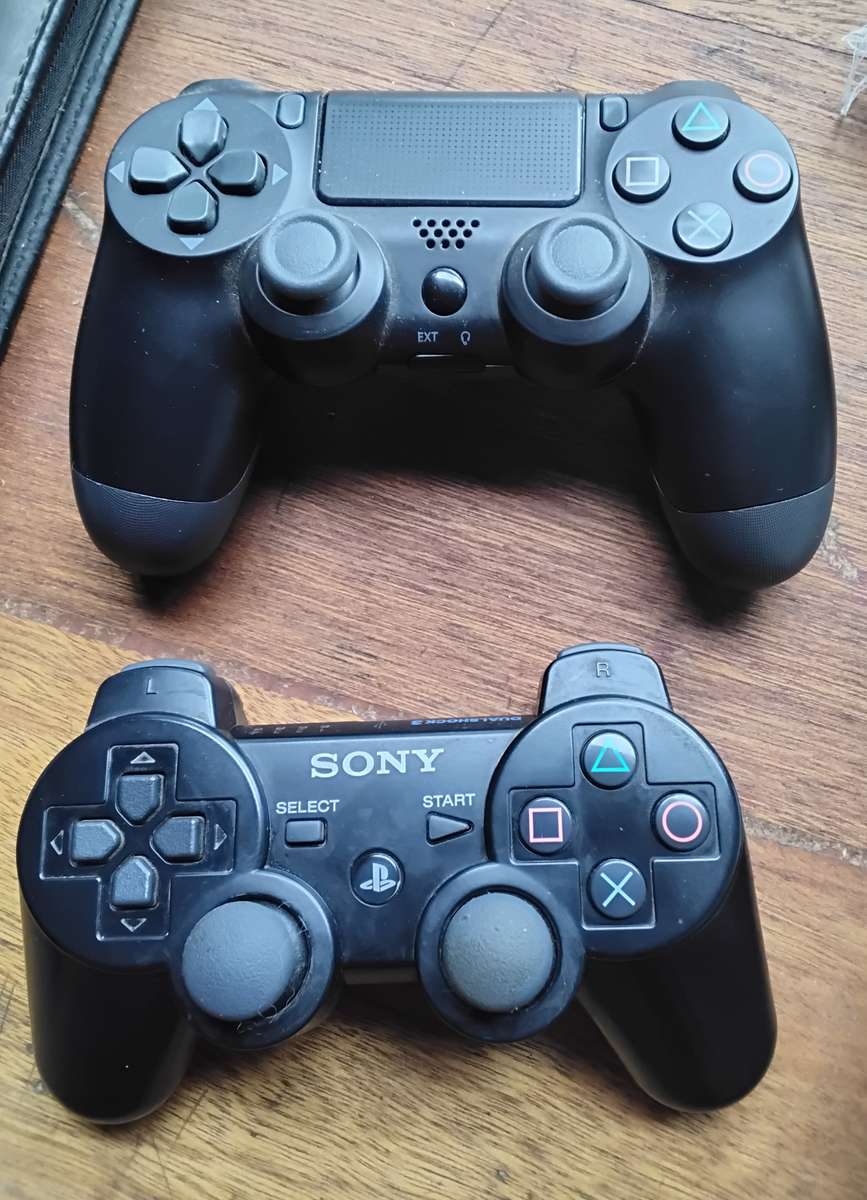 PS3 Slim Console 320G with 2 controllers (See Description) with all cables.