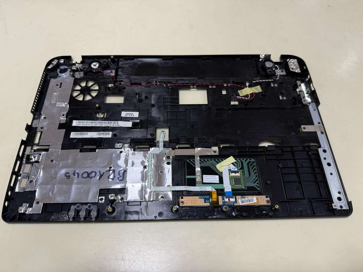 Toshiba Satellite C50D Laptop Palmrest Middle Cover (13N0-CKA0L01 H000047020)