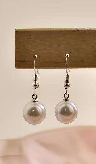 Elegant Faux Pearl Classic Earrings        164